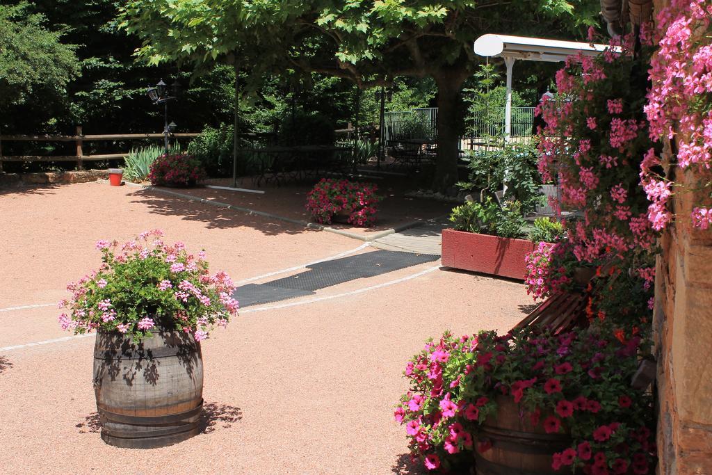 Hotel Restaurant Le Moulin De Saint Verand 外观 照片