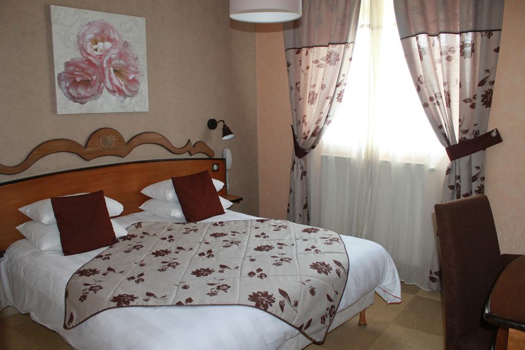 Hotel Restaurant Le Moulin De Saint Verand 外观 照片
